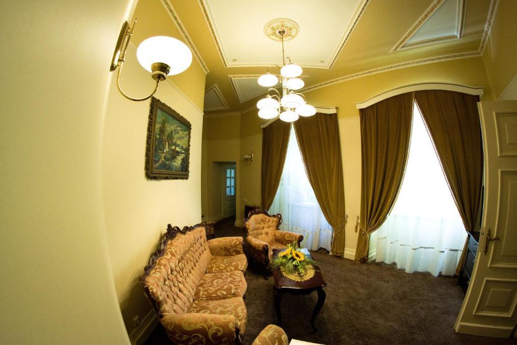 Bialy Dwor Bed & Breakfast Kwidzyn Room photo