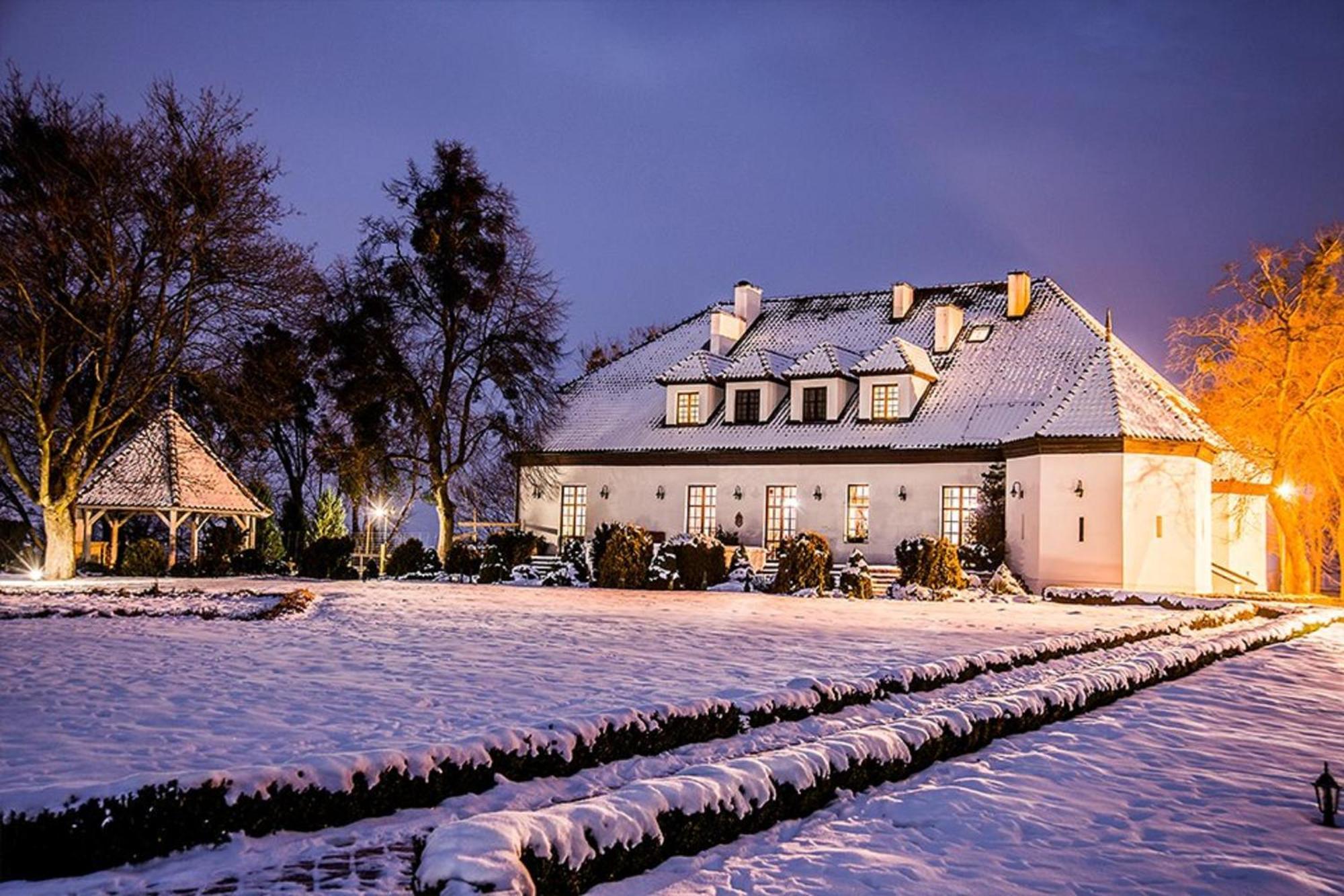 Bialy Dwor Bed & Breakfast Kwidzyn Exterior photo