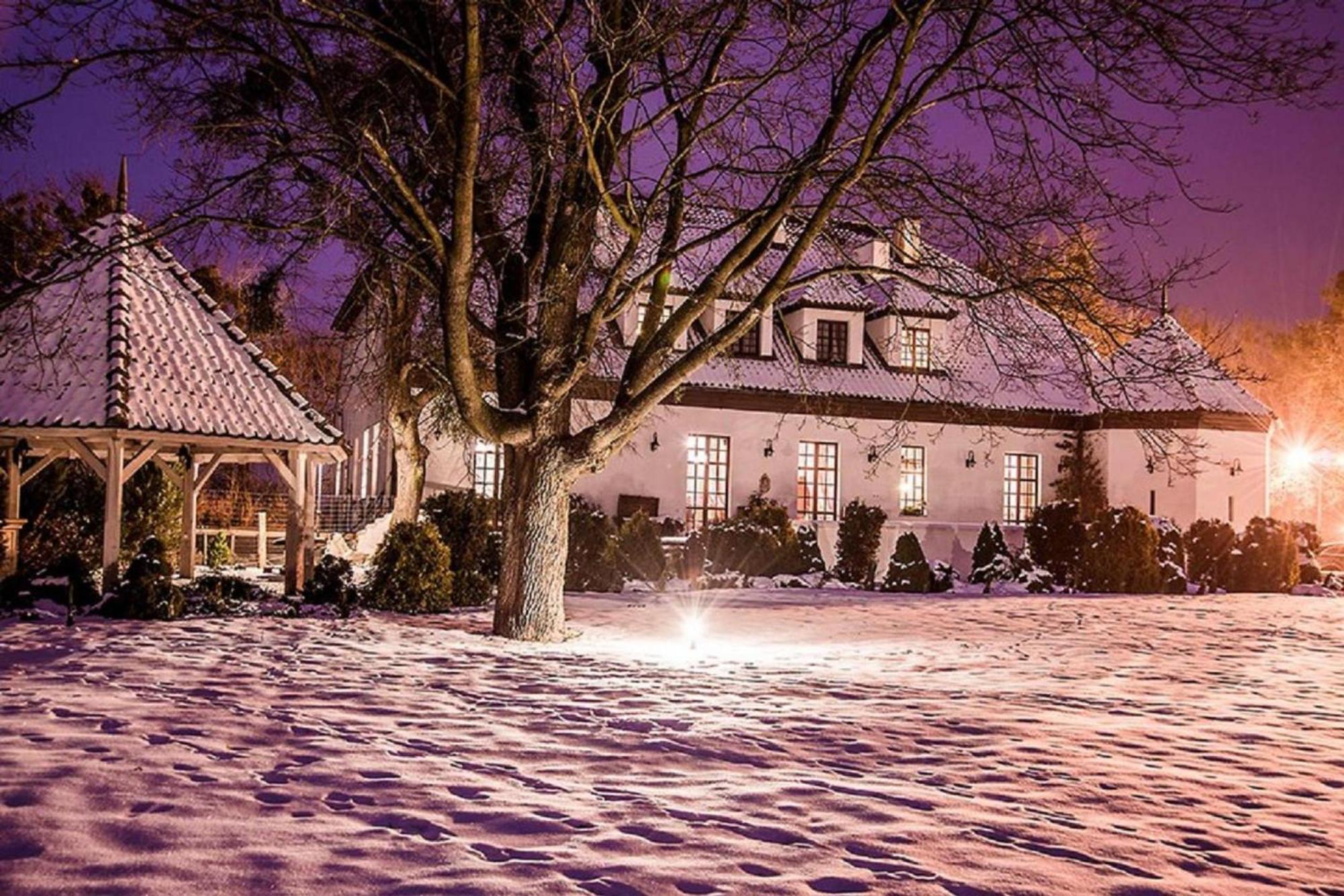 Bialy Dwor Bed & Breakfast Kwidzyn Exterior photo
