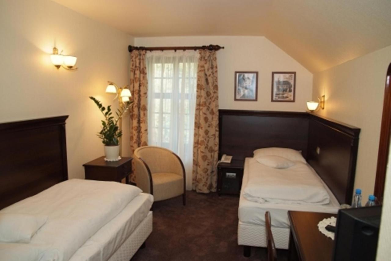 Bialy Dwor Bed & Breakfast Kwidzyn Room photo
